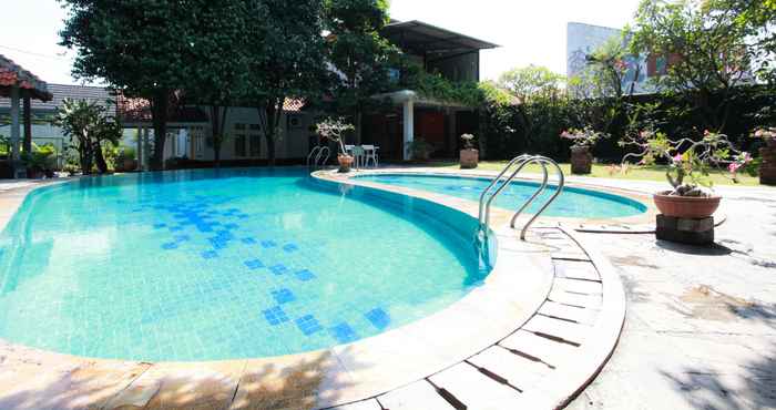 Swimming Pool Hotel Wisma Sunyaragi 