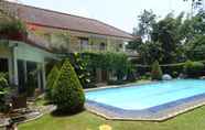 Swimming Pool 3 The Garden Syariah Villa