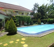 Swimming Pool 3 The Garden Syariah Villa