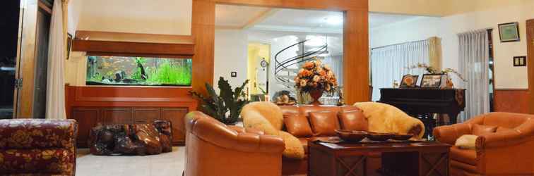 Lobby The Garden Syariah Villa