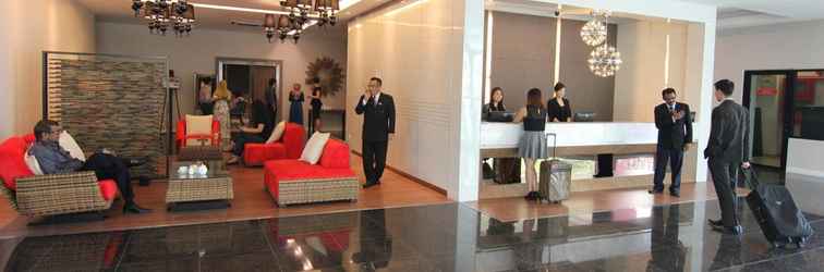 Lobby Nexus Regency Suites