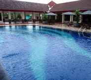 Swimming Pool 2 Amans Hotel