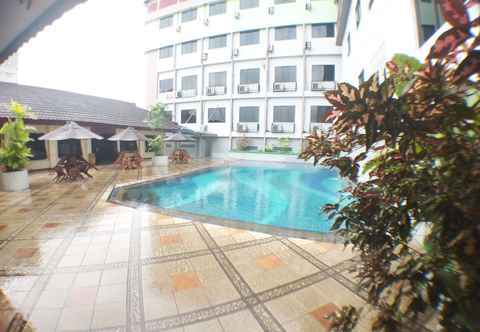 Swimming Pool Amans Hotel