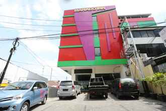 ภายนอกอาคาร 4 Manado Inn