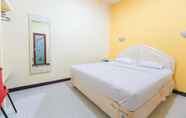 Kamar Tidur 6 Galaxy Guesthouse Surabaya