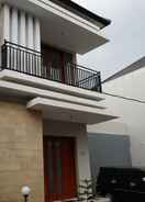 EXTERIOR_BUILDING CEMARA HOMESTAY (3BR)