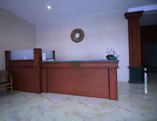 Lobi 2 Hotel Zamrud Malioboro