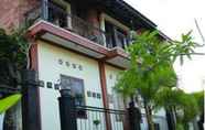 Bên ngoài 3 Pondok Gajah Homestay