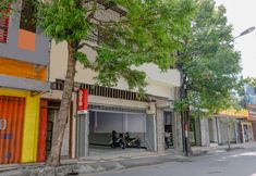Exterior 4 OYO 1851 Hotel Malang