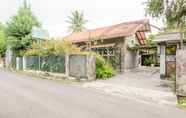 Luar Bangunan 3 de Daunan Guesthouse and Garden