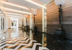 Lobby 2 Mercure Surabaya Grand Mirama