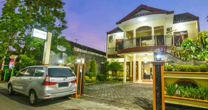 Bên ngoài Nibenia Homestay Yogyakarta