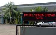 Bên ngoài 7 Hotel Senen Indah Syariah