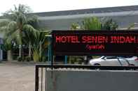 Luar Bangunan Hotel Senen Indah Syariah