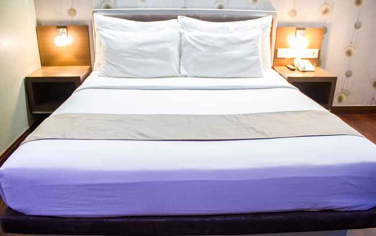 Hero Hotel Ambon - Deluxe Double