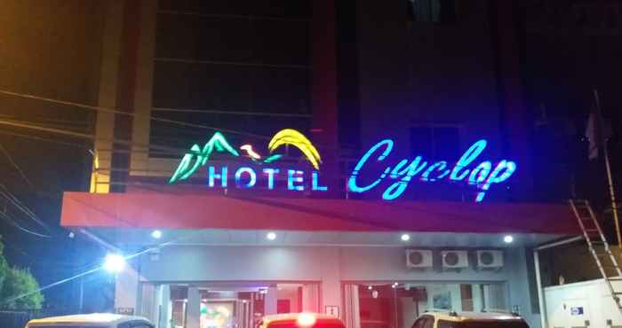 Lobi Cyclop Hotel