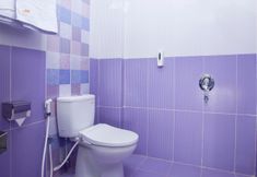 In-room Bathroom 5 Violet Hotel Malioboro