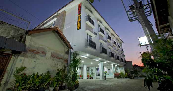 Luar Bangunan Violet Hotel Malioboro