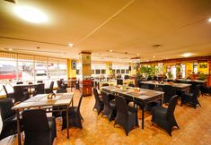 Restoran 7 Kharisma Hotel