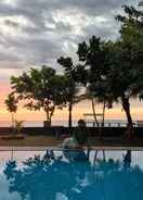 SWIMMING_POOL Salsa Beach Hotel Anyer