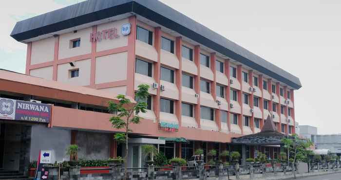 Bên ngoài Hotel Bandung Permai Jember