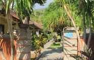 Lobby 5 Alung Bungalows