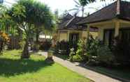 Exterior 4 Alung Bungalows