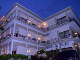 Mansinam Beach Hotel, USD 49.11