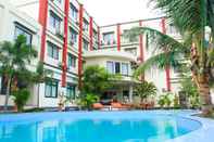 Swimming Pool Grand Duta Hotel