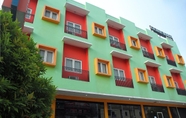 Exterior 4 OYO 920 Gajah Mada Hotel