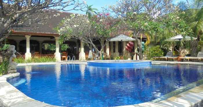 Swimming Pool Arya Amed Beach and Dive Resort