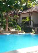 SWIMMING_POOL Double One Villas Amed II