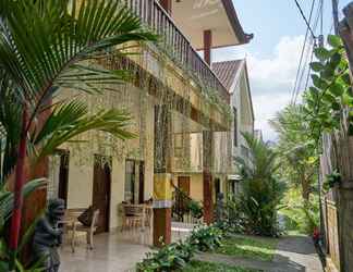 Bangunan 2 Yarama Cottages