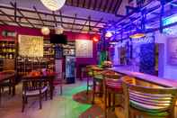 Bar, Kafe, dan Lounge Pazzo Bali Bungalows