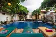 Swimming Pool Pazzo Bali Bungalows