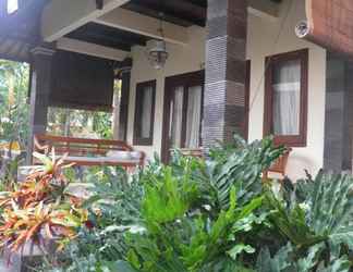 Bangunan 2 Tradisi Beach front villas