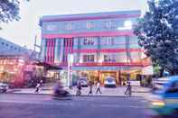 Bangunan New Moonlight Hotel