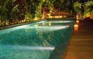 Swimming Pool 4 Wahyu Villa