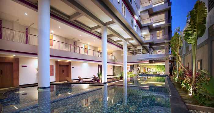 Swimming Pool favehotel Sunset Seminyak