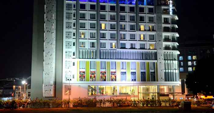 Bangunan Eco Tree Hotel