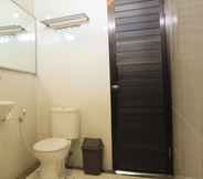 In-room Bathroom 4 De Green City Hotel Lampung