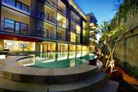 Swimming Pool Quest Hotel Kuta by ASTON