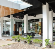 Bar, Cafe and Lounge 2 Xtra Hotel Bengkulu