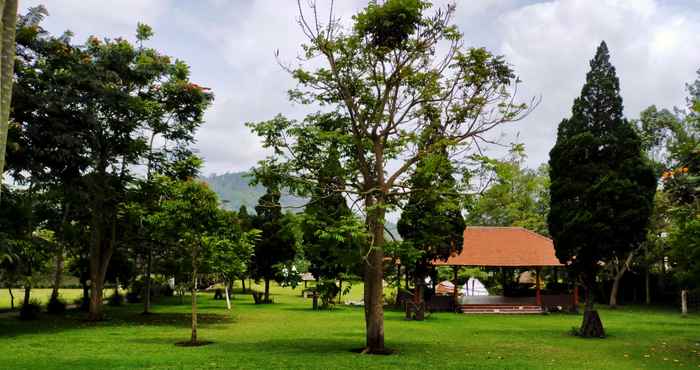 Ruang untuk Umum Avina Lembang