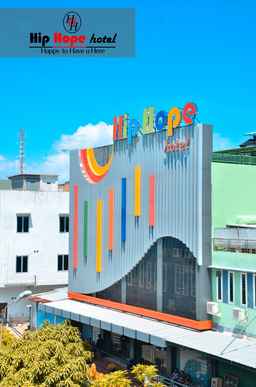 Hip Hope Hotel, 682.768 VND