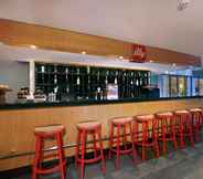 Quầy bar, cafe và phòng lounge 3 Hotel Neo+ Kuta - Legian by ASTON