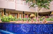 Swimming Pool 7 Famous Hotel Kuta