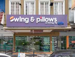 Luar Bangunan 4 Swing & Pillows @ Subang SS15