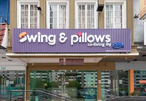 Exterior Swing & Pillows @ Subang SS15