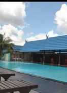 SWIMMING_POOL Capital O 90417 Hotel Batu Suli Internasional